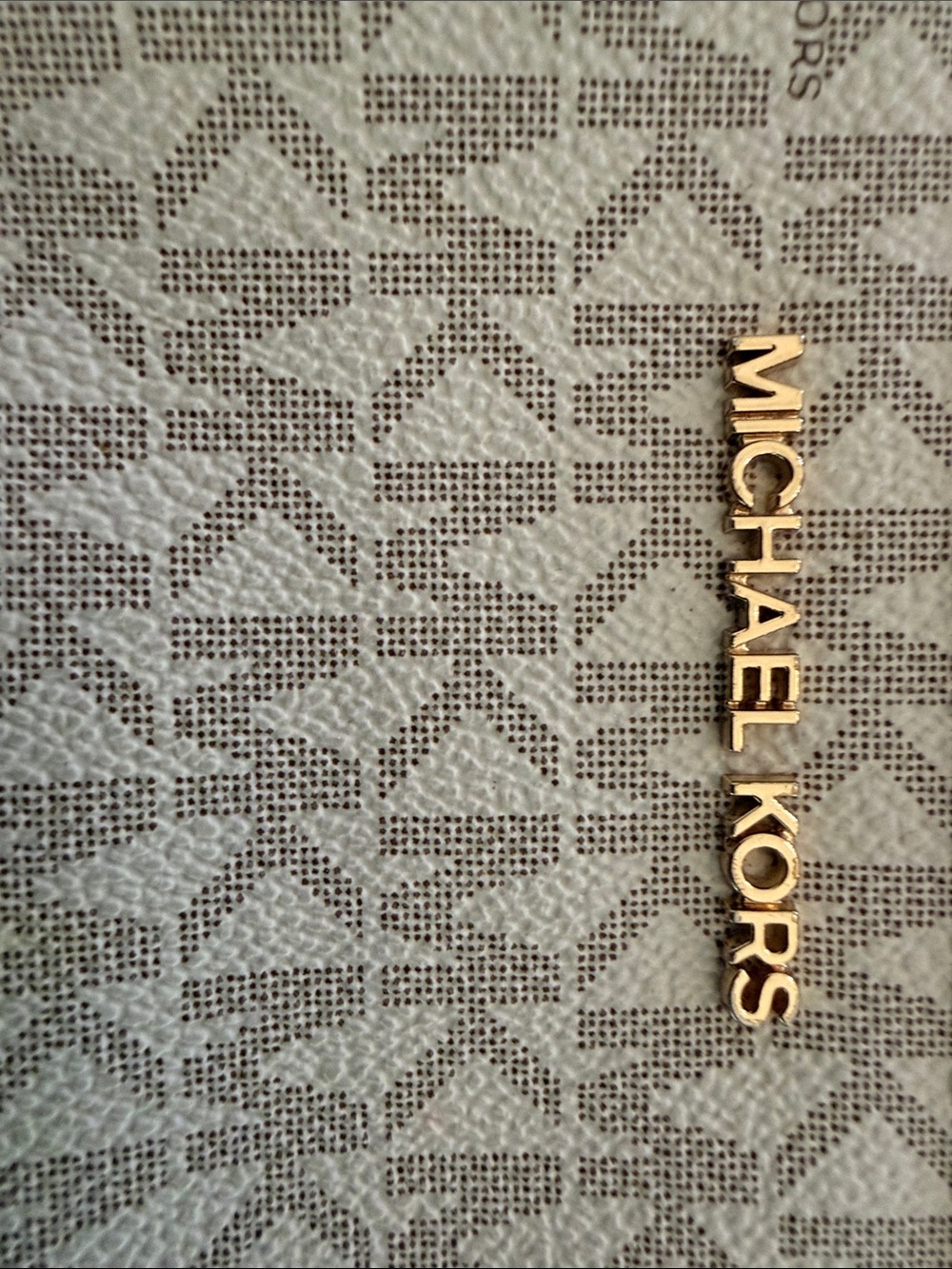Michael Kors Beige/Gold Signature Card Pouch with Keyring - Picture 5 of 5